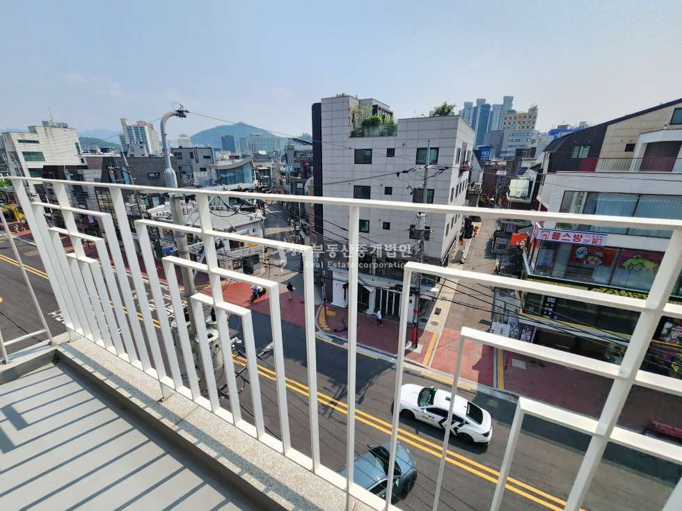 서울 마포구 연남동 무권리 l 신축 l 연트럴파크 l 홍대입구역5분거리 l 5층 월세 매물번호 10387 사진 9