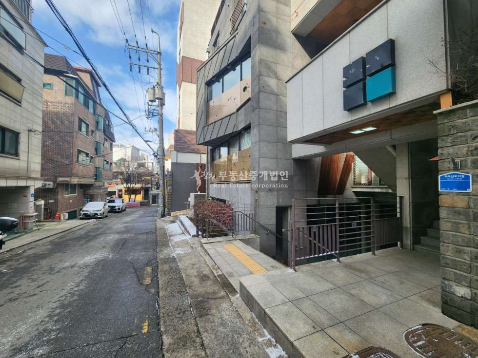 서울 마포구 서교동 홍대입구역 초역세권 경의선숲길 인근 준신축급 사옥형 건물 매매 매물번호 12490 사진 6