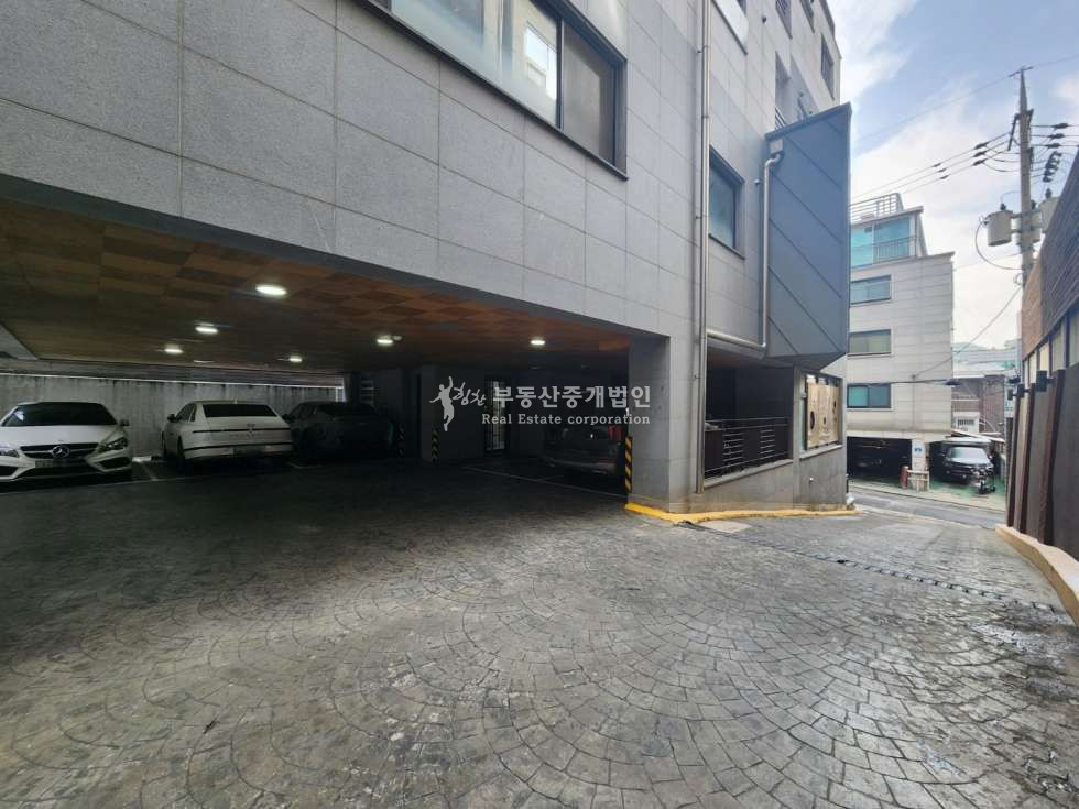 서울 마포구 서교동 홍대입구역 초역세권 경의선숲길 인근 준신축급 사옥형 건물 매매 매물번호 12490 사진 7
