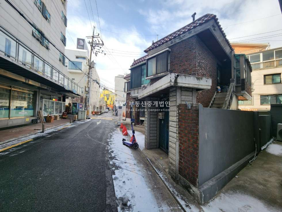 서울 마포구 서교동 홍대입구역 도보 5분, 대로변 이면 5거리 코너건물 , 가시성 갑 투자가치 높은 빌딩 매매 매물번호 12488 사진 6