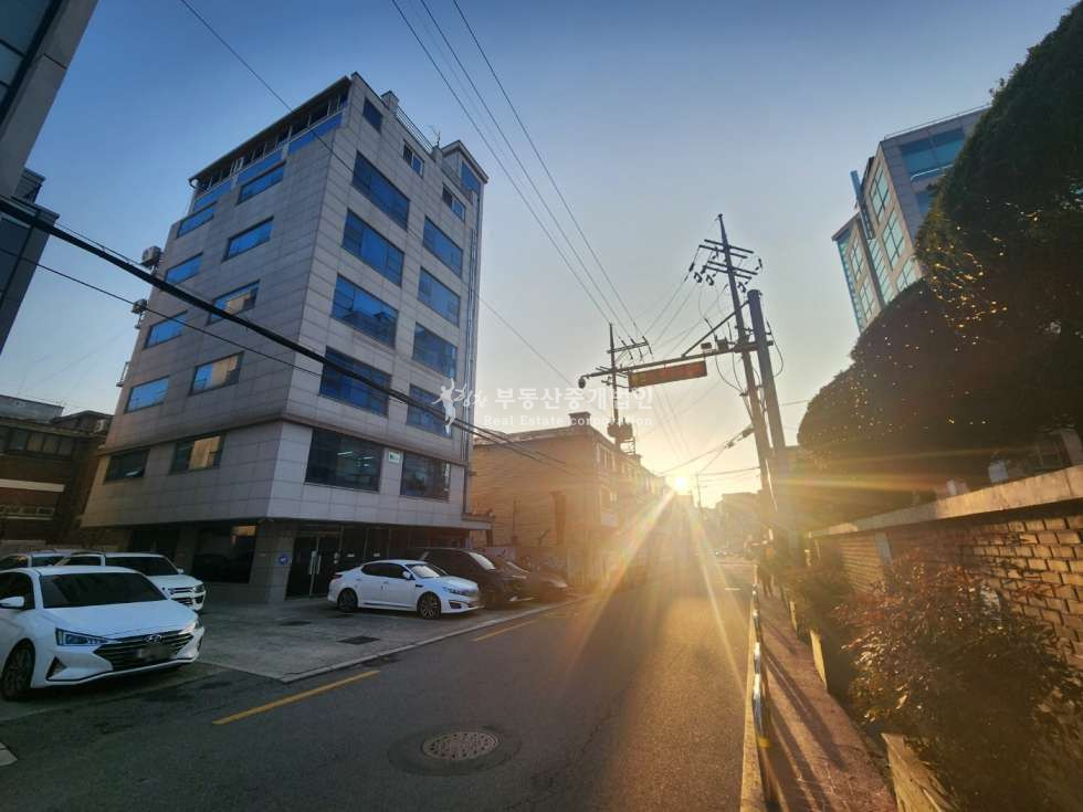 서울 마포구 성산동 마포구청역 도보 1분 , 내 외부 컨디션 좋은 사옥 및 수익형 빌딩 매매 매물번호 12371 사진 2