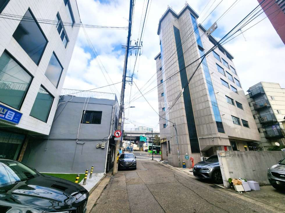 서울 마포구 연남동 연남교 교차로 앞 대로변 사거리 코너 중형빌딩 매매 매물번호 12342 사진 9