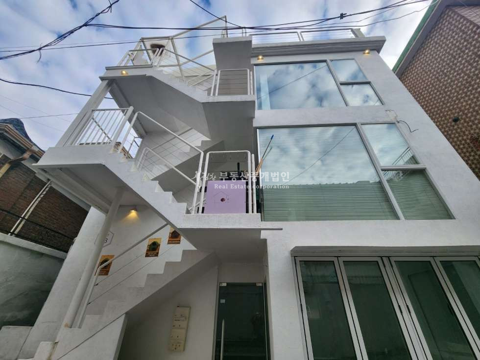 서울 마포구 연남동 연남동 벚꽃길 까페골목. 경의선 숲길 인근 올근생 리모델링 건물 매매 매물번호 12292 사진 2