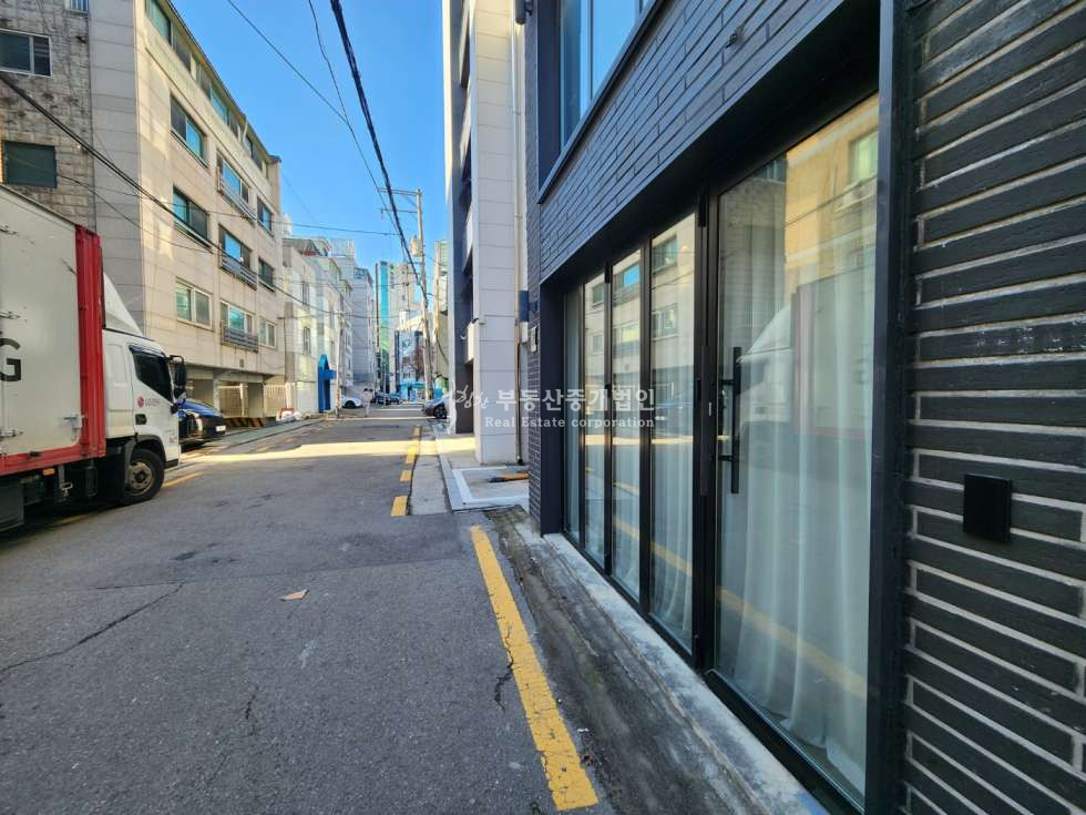 서울 마포구 서교동 망원역 도보 2분 초역세권, 내 외부 컨디션 좋은 사옥형 빌딩 매매 매물번호 12284 사진 5