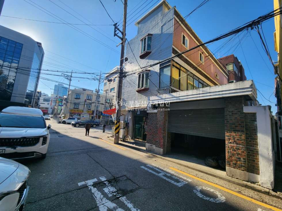 서울 마포구 망원동 망리단길 4차선 대로변, 명도 가능한 코너 빌딩 매매 매물번호 12262 사진 4
