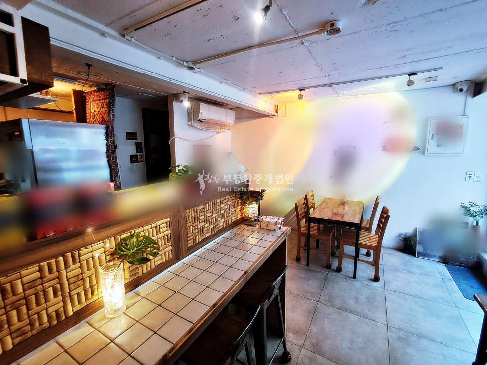 서울 마포구 망원동 망원역 도보 2분, 반지층 이지만 노출 좋은 상가 추천드립니다. 월세 매물번호 11669 사진 2