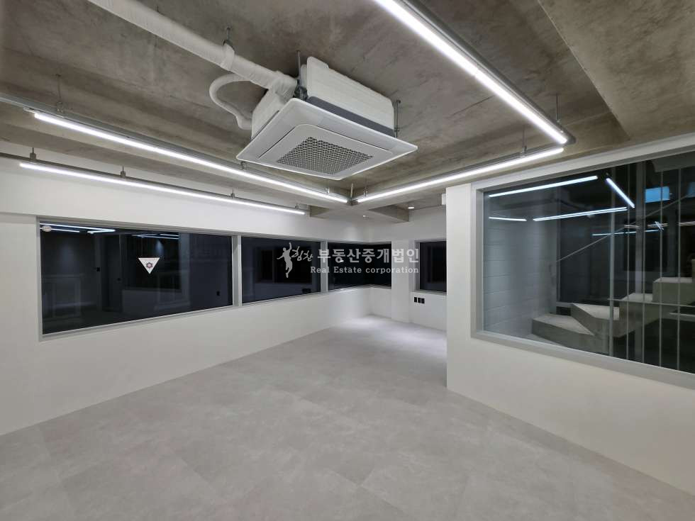 서울 마포구 신수동 마포세무서 옆 신축 3층 상가 사무실 월세 매물번호 11578 사진 2
