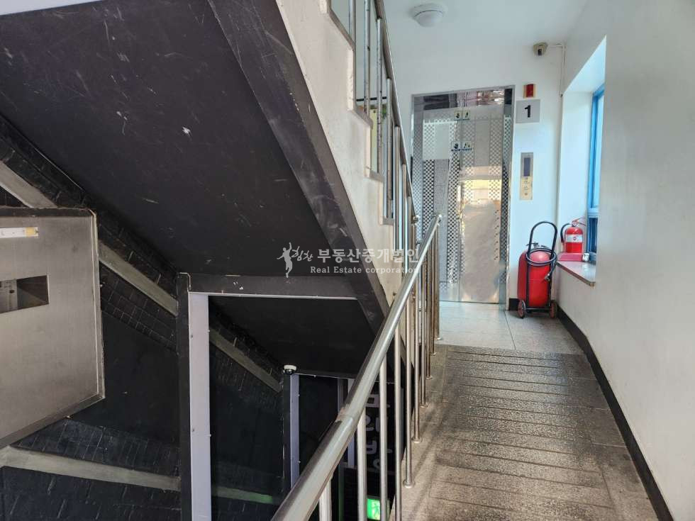 서울 마포구 서교동 합정 메인길, 레드로드 인근, 관리 잘 된 임대만실 올근생 수익형 빌딩 매매 매물번호 10829 사진 7