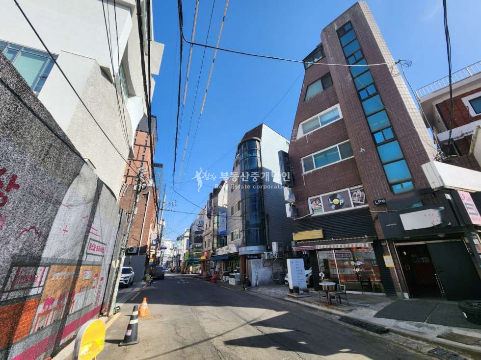 서울 마포구 서교동 홍대 합정역 도보 5분 더블역세권, 상권 발달한 입지 임대만실 꼬마빌딩 매매 매물번호 10793 사진 2