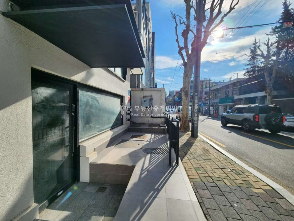 서울 마포구 연남동 유동많은 연남상권 l 냉난방 완비 l 대수선 완료 l 노출좋은 빌딩 매매 매물번호 10724 사진 5