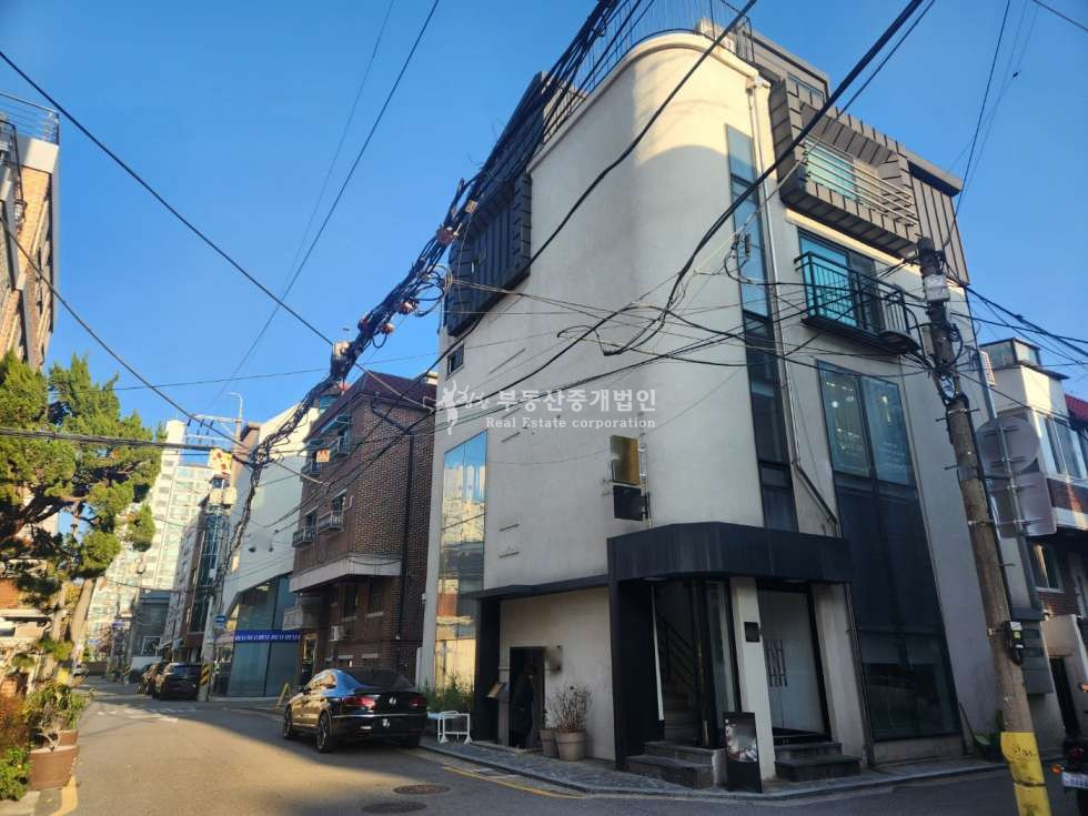 서울 마포구 연남동 홍대입구역역세권 경의선숲길 인근 리모델링완료된 이면정10518 코너빌딩 매매 매물번호 10518 사진 2