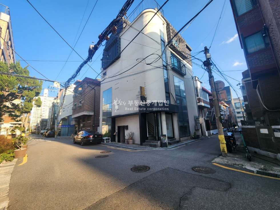 서울 마포구 연남동 홍대입구역역세권 경의선숲길 인근 리모델링완료된 이면정10518 코너빌딩 매매 매물번호 10518 사진 5