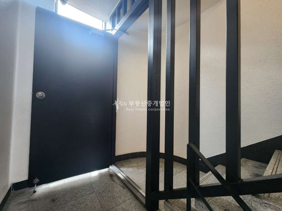 서울 마포구 연남동 홍대입구역역세권 경의선숲길 인근 리모델링완료된 이면정10518 코너빌딩 매매 매물번호 10518 사진 10