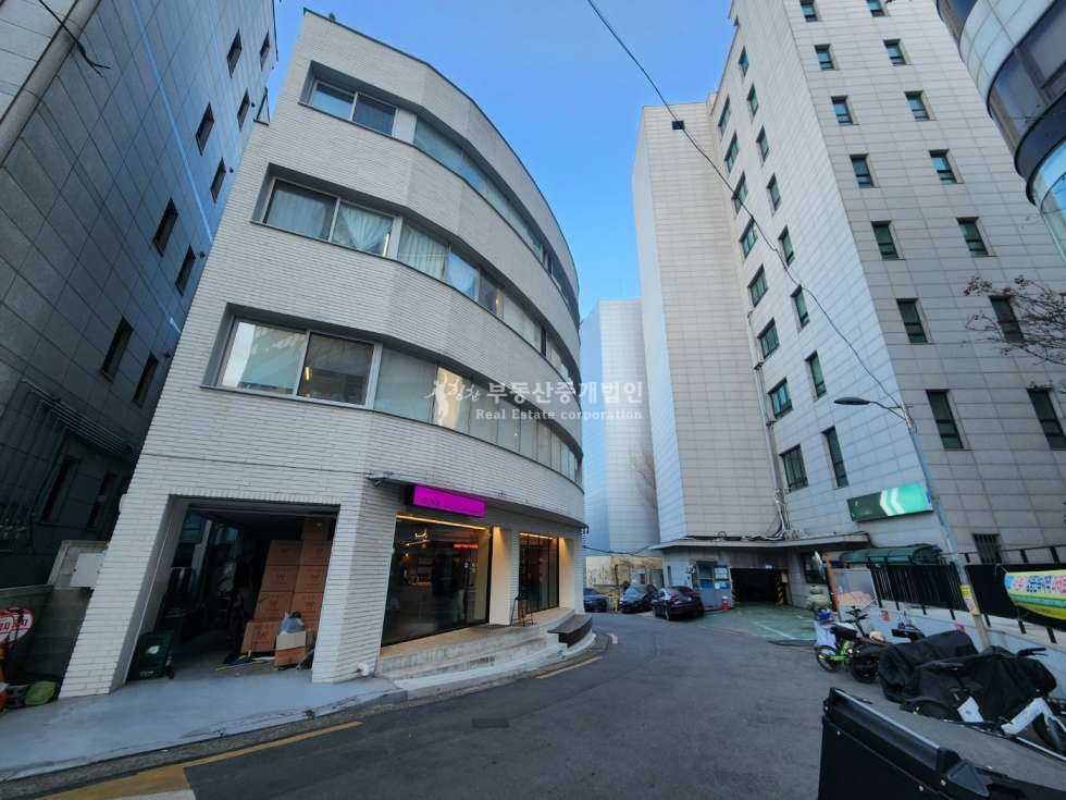 서울 마포구 서교동 합정역 초역세권 2020년 리모델링 내외관 수려한 수익형 빌딩 매매 매물번호 10422 사진 7