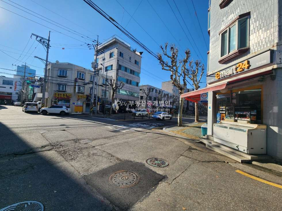 서울 마포구 망원동 망원역 역세권, 망리단길 성산초 인근 4차선 대로변 코너 무권리 1층 상가 월세 매물번호 12263 사진 2