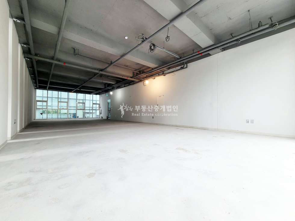 서울 마포구 동교동 홍대입구역도보1분 I 신축 I 무권리 사무실 월세 매물번호 10894 사진 1