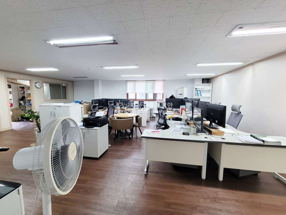 서울 마포구 서교동 홍대입구역 도보 6분, 공간분리 잘 된 가성비 좋은 사무실 월세 매물번호 11912 사진 7