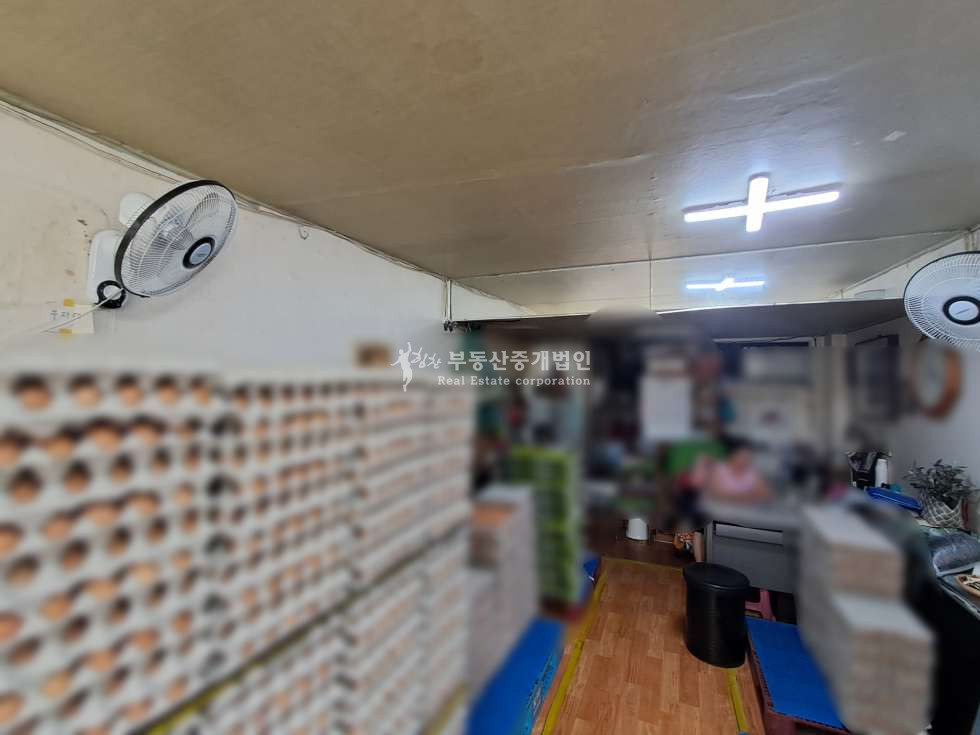 서울 마포구 망원동 망리단길 코너에 위치한 1층 상가 추천드립니다. 월세 매물번호 10655 사진 1