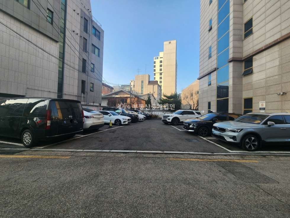 서울 마포구 성산동 월드컵북로 대로변 코너, 내 외관 수려한 8층 빌딩, 넓은 자주식 주차장 매매 매물번호 12372 사진 7