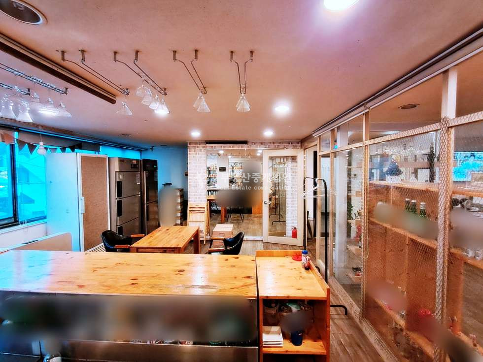 서울 마포구 동교동 홍대입구 초역세권 경의선숲길 근접 넓은평수 노출유동 최고 월세 매물번호 12321 사진 3