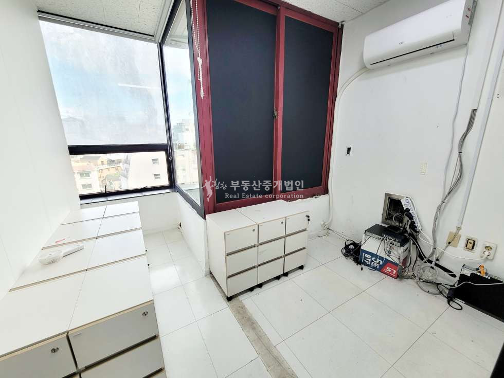 서울 마포구 서교동 합정역 오피스 라인 대로변 공간분리 잘 된 대형 사무실 월세 매물번호 12081 사진 5