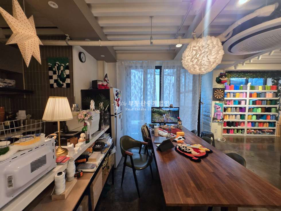 서울 마포구 상수동 상수역 역세권 카페거리 l 감각적인 인테리어 l 채광 좋은 2층 상가 월세 매물번호 11462 사진 2
