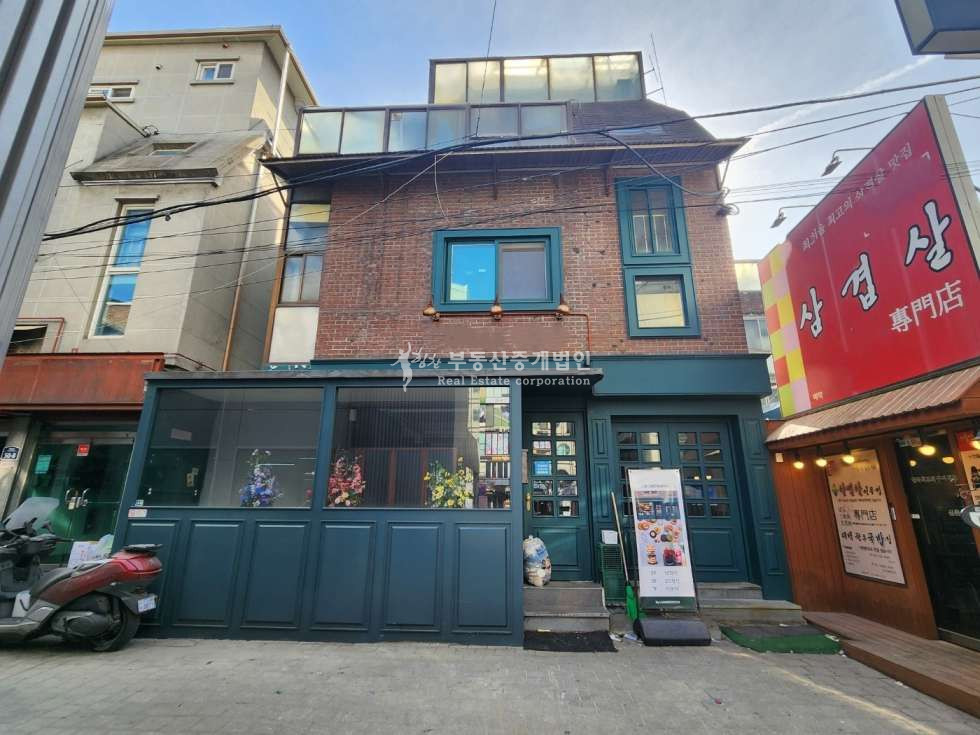 서울 서대문구 창천동 신촌 역세권 명물길 2023년 리모델링 완 인테리어 훌륭한 건물 통임대 월세 매물번호 12604 사진 1
