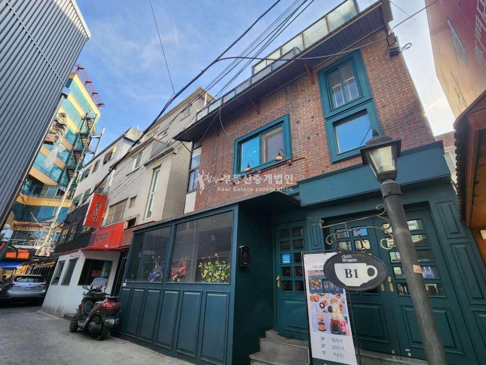 서울 서대문구 창천동 신촌 역세권 명물길 2023년 리모델링 완 인테리어 훌륭한 건물 통임대 월세 매물번호 12604 사진 2