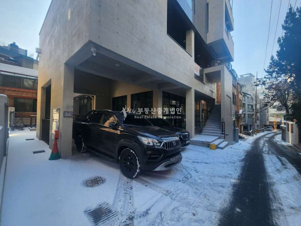 서울 마포구 서교동 합정역 초역세권 엘리베이터 있고 주차 가능한 세련된 신축 건물 통임대 월세 매물번호 12573 사진 3