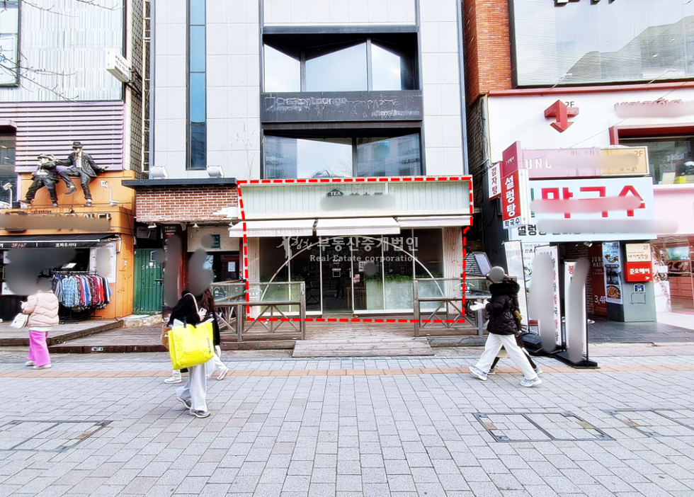 서울 서대문구 창천동 연세로 대로변 가시성 우수 주차 가능한 1층 추천드립니다. 월세 매물번호 12306 사진 1