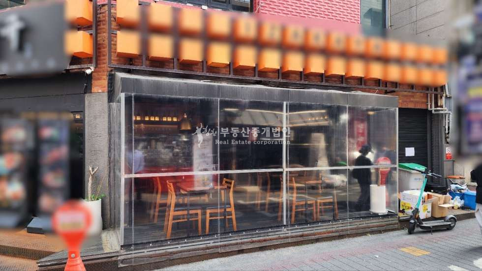 서울 서대문구 창천동 신촌 먹자골목 메인 코너 자리 1층 월세 매물번호 12874 사진 1
