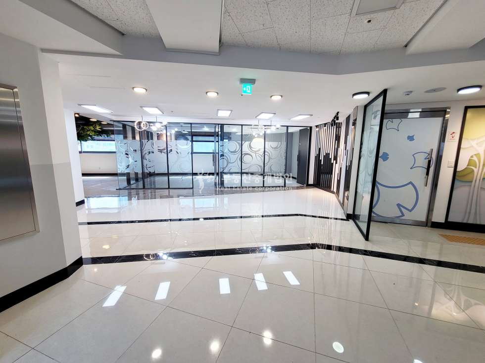 서울 마포구 동교동 홍대입구역 신촌역 도보 4분, 신촌로 대로변 대형 사무실 월세 매물번호 11885 사진 8