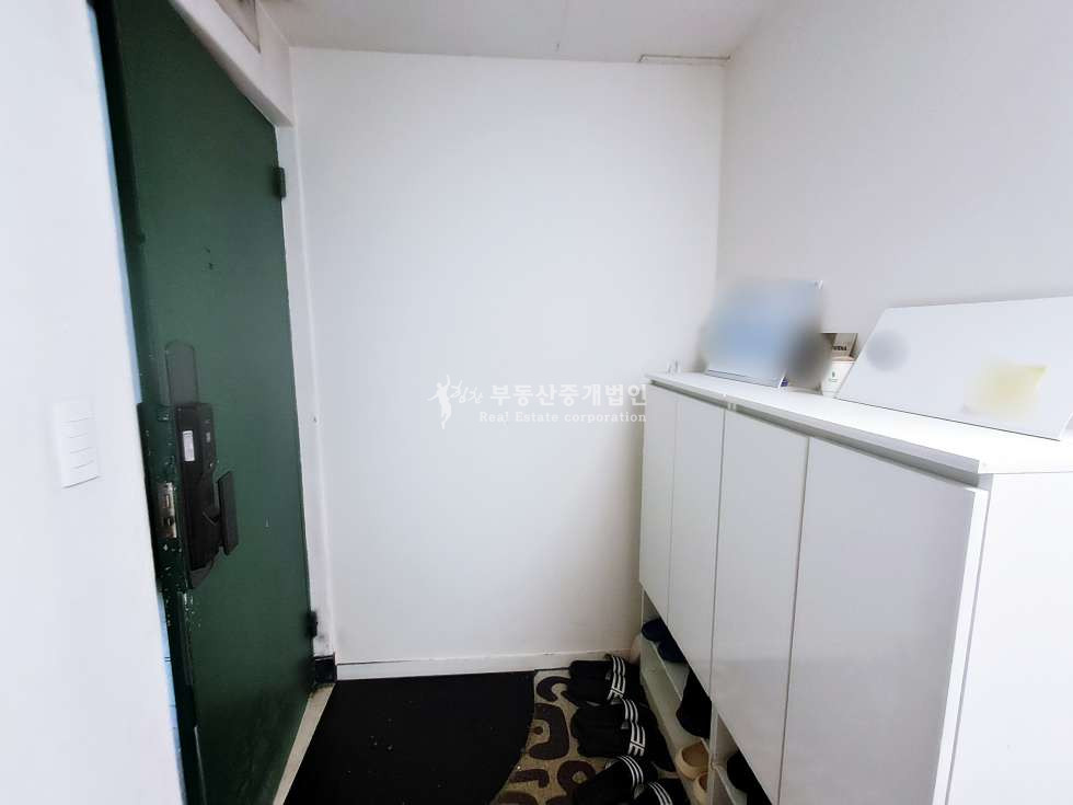 서울 마포구 서교동 동교로 대로변 코너에 위치한 사무실 추천드립니다. 월세 매물번호 12085 사진 16