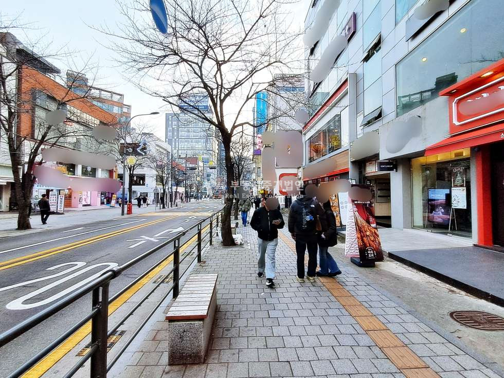 서울 서대문구 창천동 연세로 대로변 희소성있는 낮은 권리 소형 상가 추천 월세 매물번호 12305 사진 3