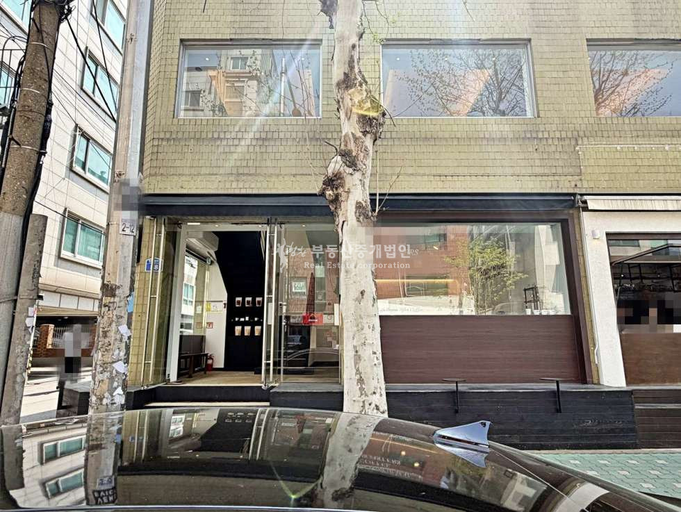 서울 마포구 동교동 홍대입구역 도보 5분 1,2층 연층 내부계단 있는 컨디션 좋은 상가 내부 월세 매물번호 12884 사진 8