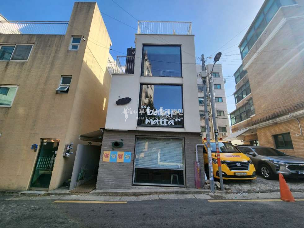 서울 마포구 상암동 상암 DMC역 초역세권 먹자골목 인접 리모델링 완료한 예쁜 꼬마빌딩 통임대 월세 매물번호 12605 사진 2
