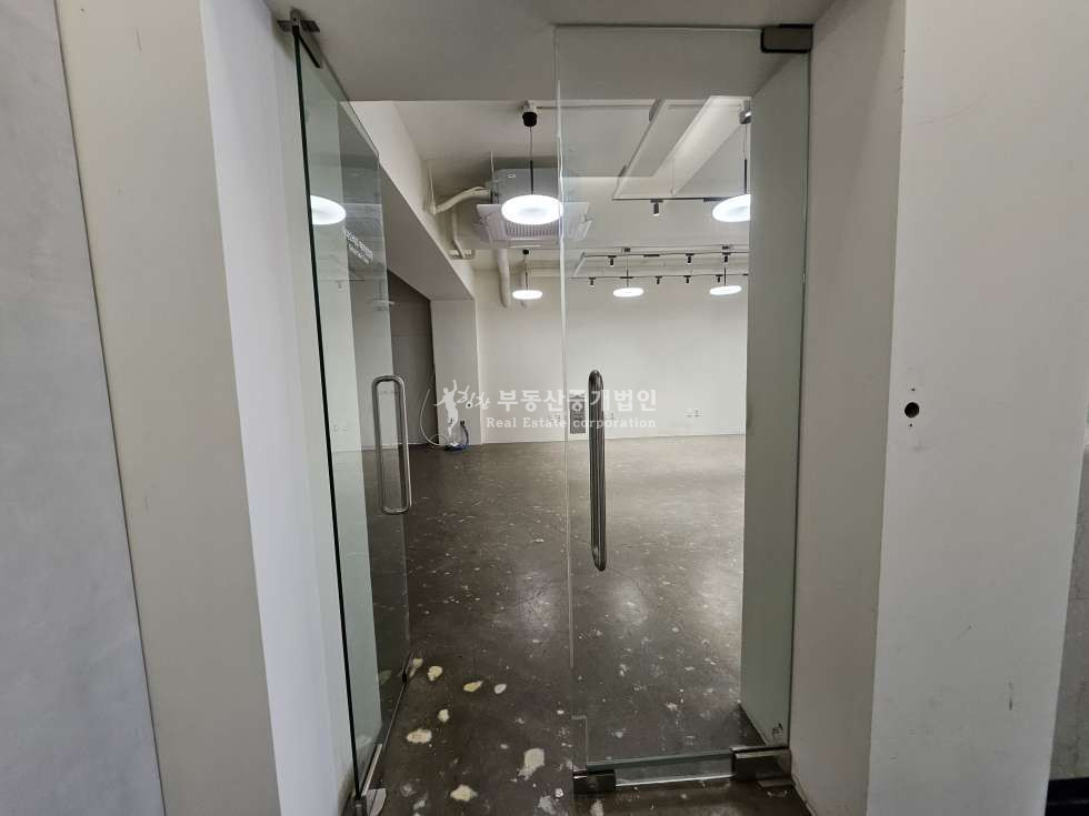 서울 마포구 동교동 전용187.무권리.홍대오피스라인.맛집즐비 월세 매물번호 12494 사진 6
