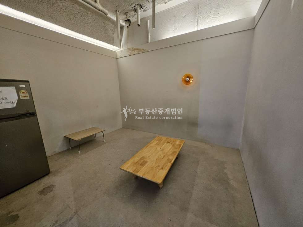서울 마포구 서교동 실85.인테리어훌륭.대형주차1대무료.큰대로변 월세 매물번호 12923 사진 8
