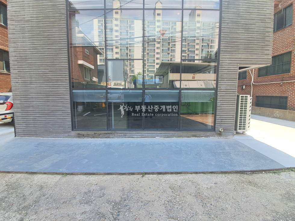 서울 마포구 연남동 내부 깔끔한 상가 추천드립니다~ 월세 매물번호 11145 사진 3