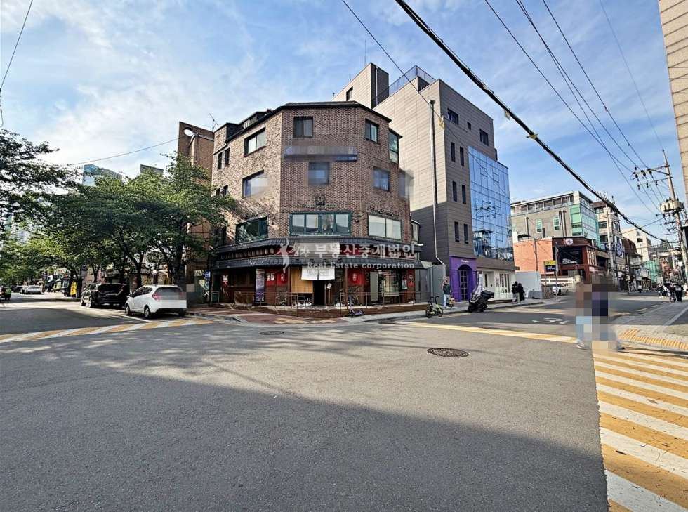 서울 마포구 서교동 합정솔내길 초메인 위치 대로변 사거리 코너 노출,접근 최상 상가 1층 월세 매물번호 13055 사진 8