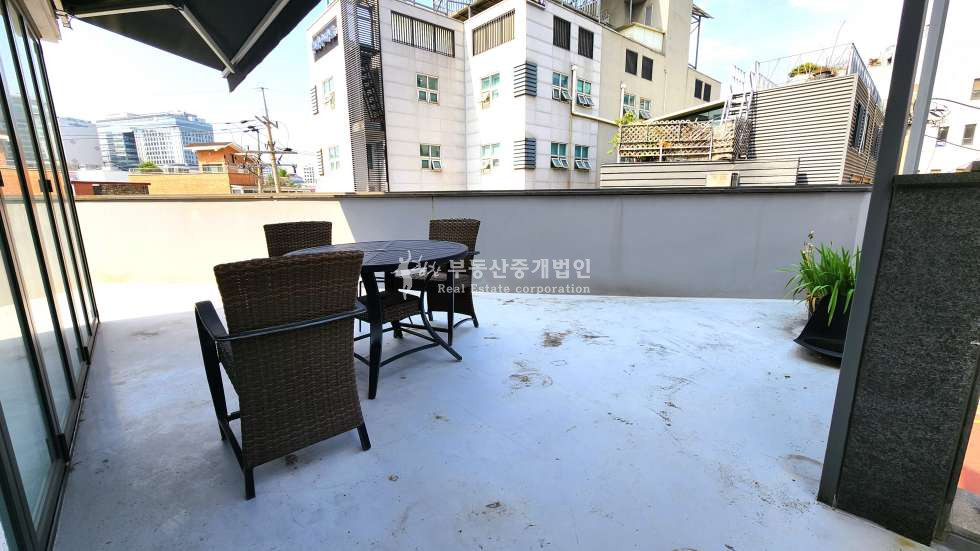 서울 마포구 서교동 무권리 l 이쁜건물외관 l 유명한자리 l 우수한컨디션 3층상가 월세 매물번호 10701 사진 6