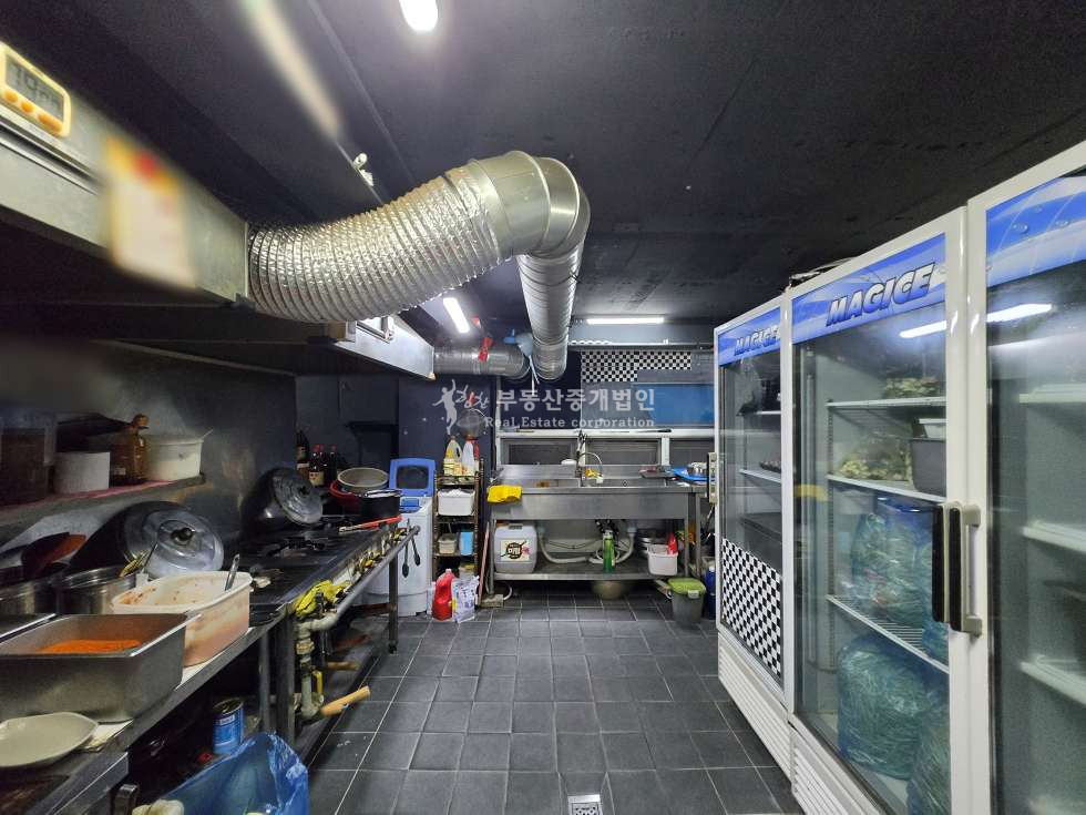 서울 마포구 서교동 홍대 땡떙거리 산울림 소극장 인근 유동인구 풍부한 상가 1층 월세 매물번호 11699 사진 6