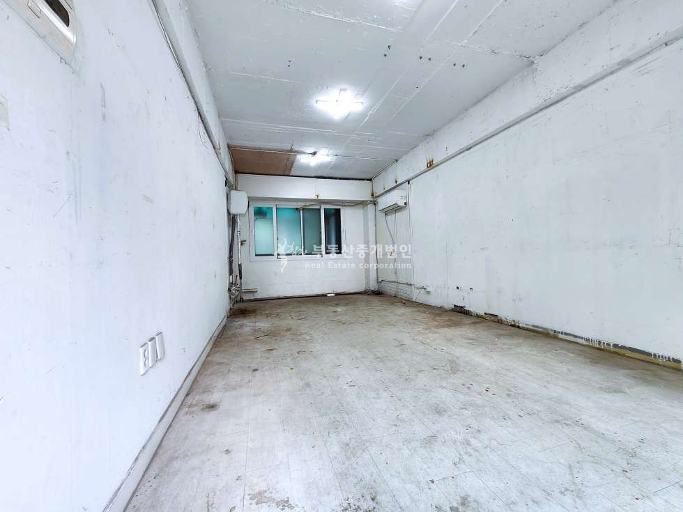 서울 마포구 망원동 무권리 l 망원월드컵 시장 입구 상권 1층 코너상가 l 노출좋음 월세 매물번호 10921 사진 3