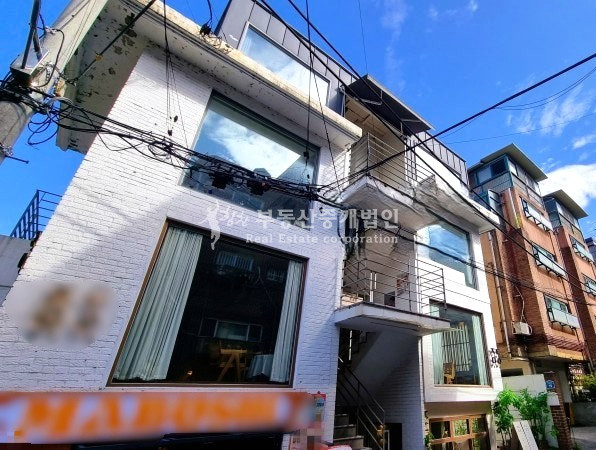 서울 마포구 연남동 무권리 l 연남동미로길 l 채광굳 l 가시성좋음 l 2층 월세 매물번호 10280 사진 2