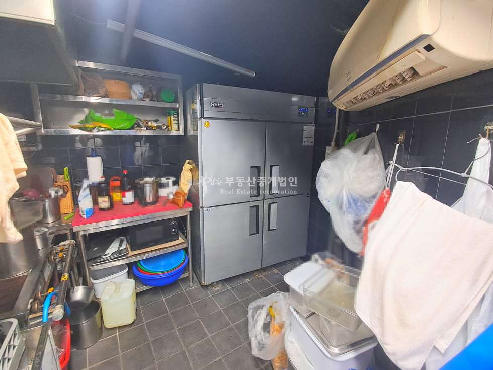 서울 마포구 상수동 홍대레드로드초입 상수역 먹자골목 위치한 상가 1층 월세 매물번호 11324 사진 5