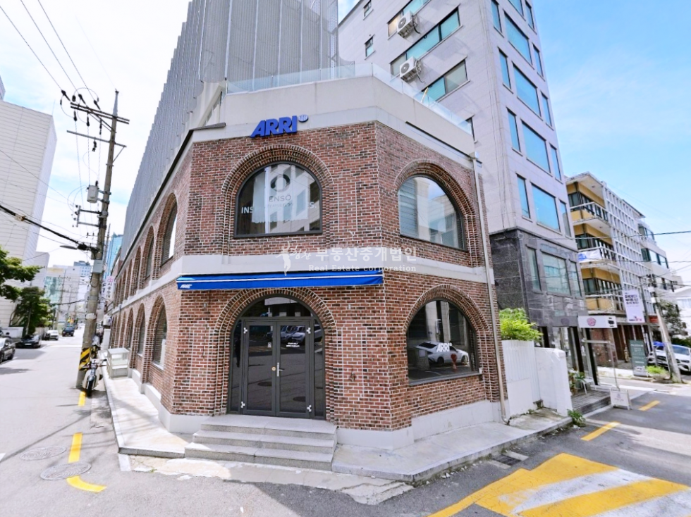 서울 마포구 서교동 홍대 오피스거리 트렌디한 대장급 건물 통임대 강력 추천 월세 매물번호 13042 사진 1