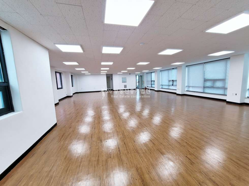 서울 마포구 서교동 망원역 초역세권, 주차가능 면적대비 가성비 사무실 월세 매물번호 12003 사진 2
