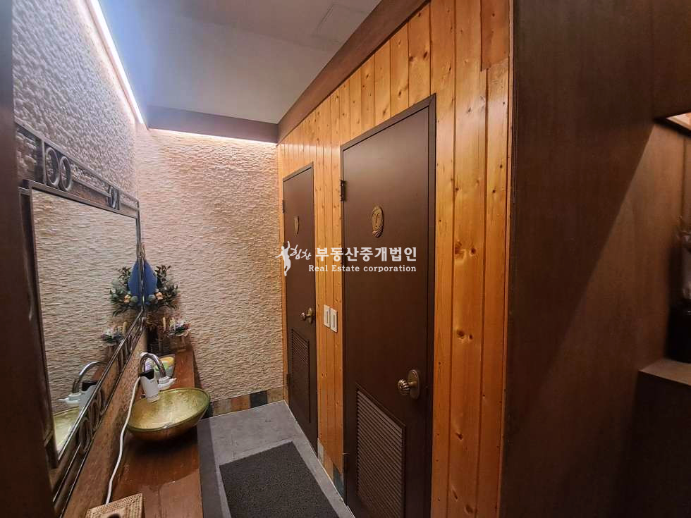 서울 마포구 서교동 서교동, 대로 이면, 대장상 지하 현황상1층 상가 추천드립니다. 월세 매물번호 11336 사진 4