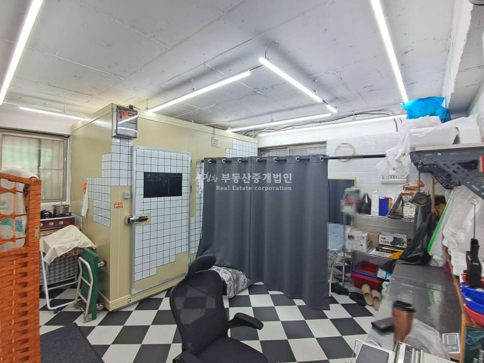 서울 마포구 연남동 경성고인근 전면 통창 1층 상가 추천드립니다~ 월세 매물번호 11207 사진 2