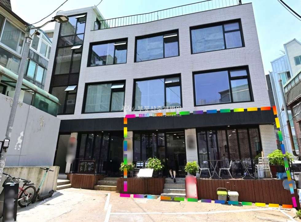 서울 마포구 서교동 홍대정문, 놀이터 인근 l 평수좋은 1층상가 l 주차가능 월세 매물번호 10609 사진 1